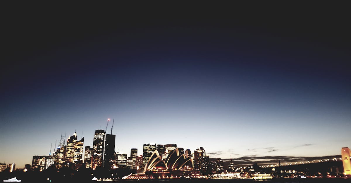 Comparing DIY vs Professional End of Lease Cleaning in Sydney